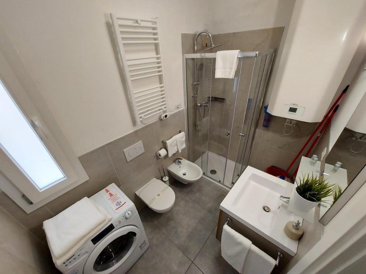 Residenza Delizia Camere & Appartamenti "Residenze Del Cuore" Verona Bagian luar foto