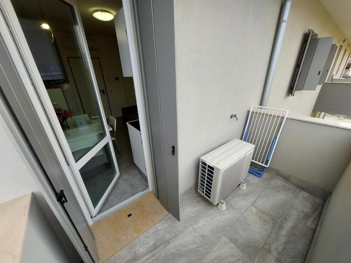 Residenza Delizia Camere & Appartamenti "Residenze Del Cuore" Verona Bagian luar foto