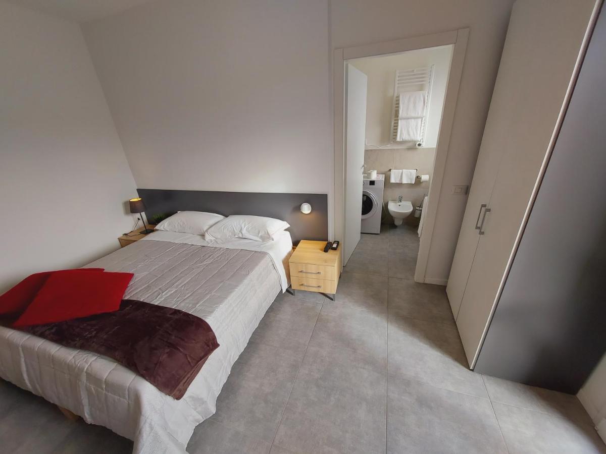 Residenza Delizia Camere & Appartamenti "Residenze Del Cuore" Verona Bagian luar foto